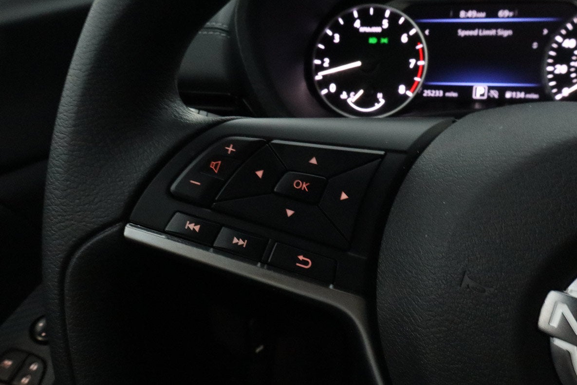 2025 Nissan Sentra SV CVT