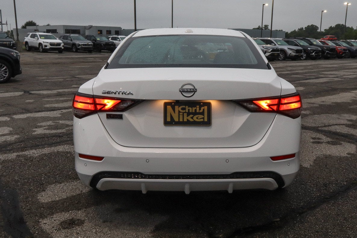 2025 Nissan Sentra SV CVT
