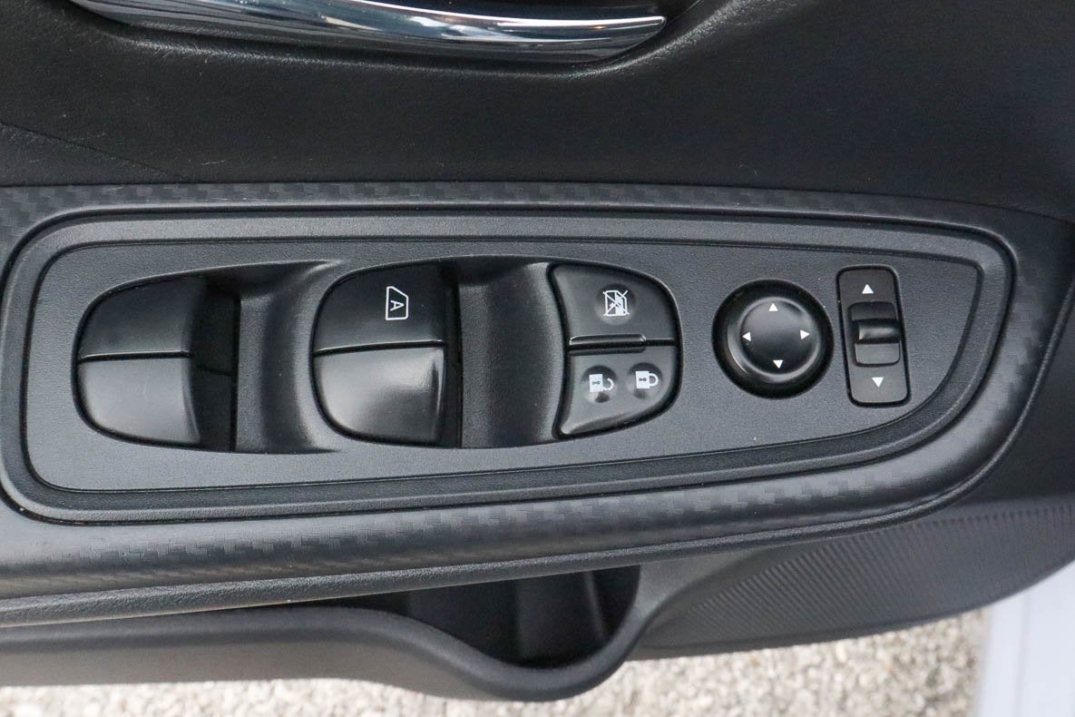 2025 Nissan Versa SV CVT