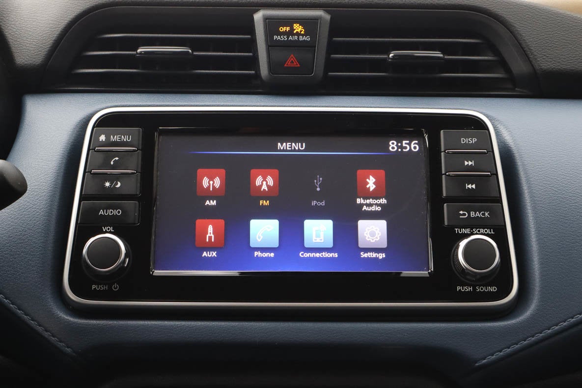 2025 Nissan Versa SV CVT