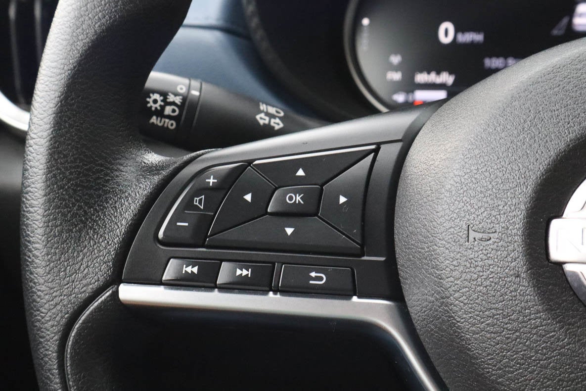 2025 Nissan Versa SV CVT