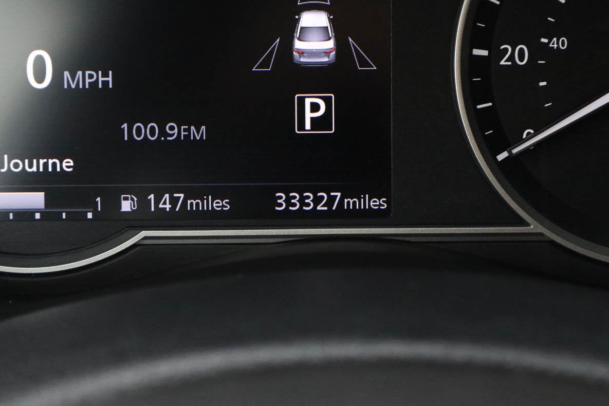 2025 Nissan Versa SV CVT