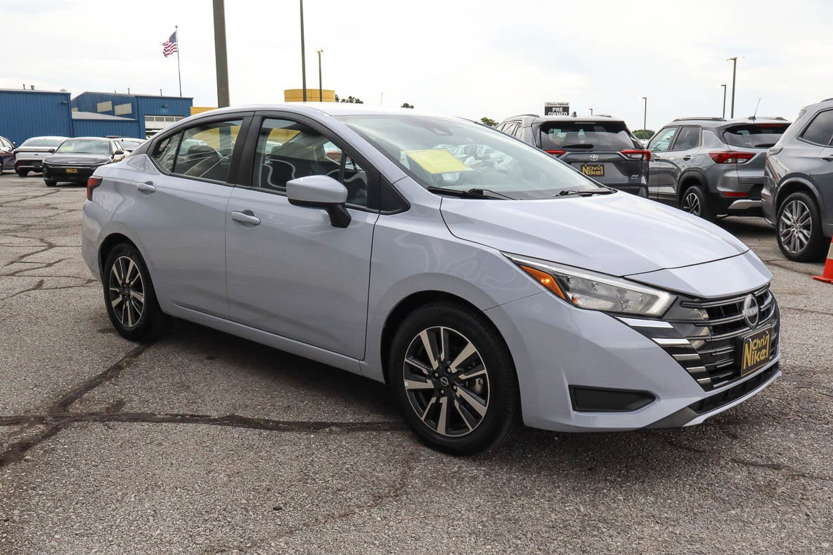 2025 Nissan Versa SV CVT