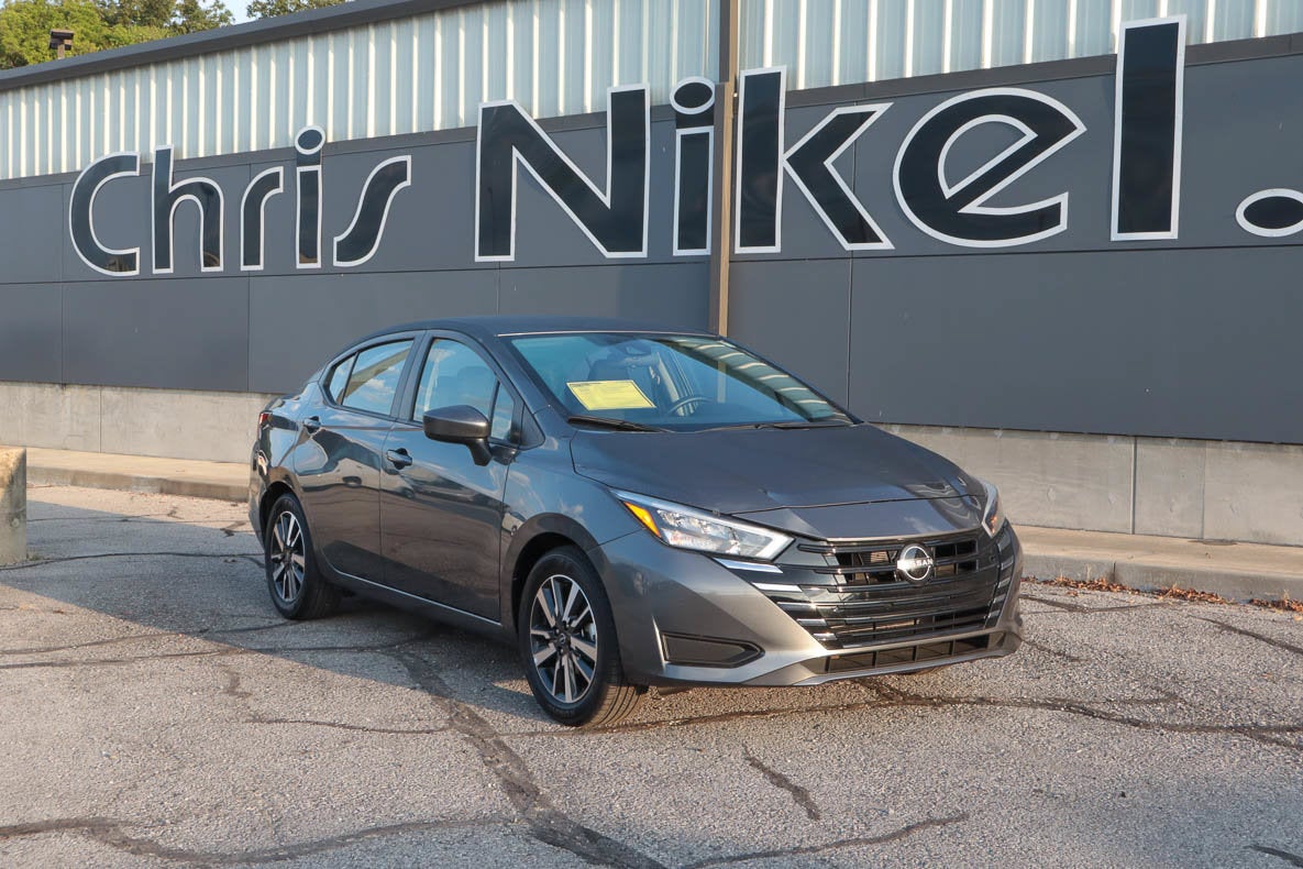 2025 Nissan Versa SV CVT