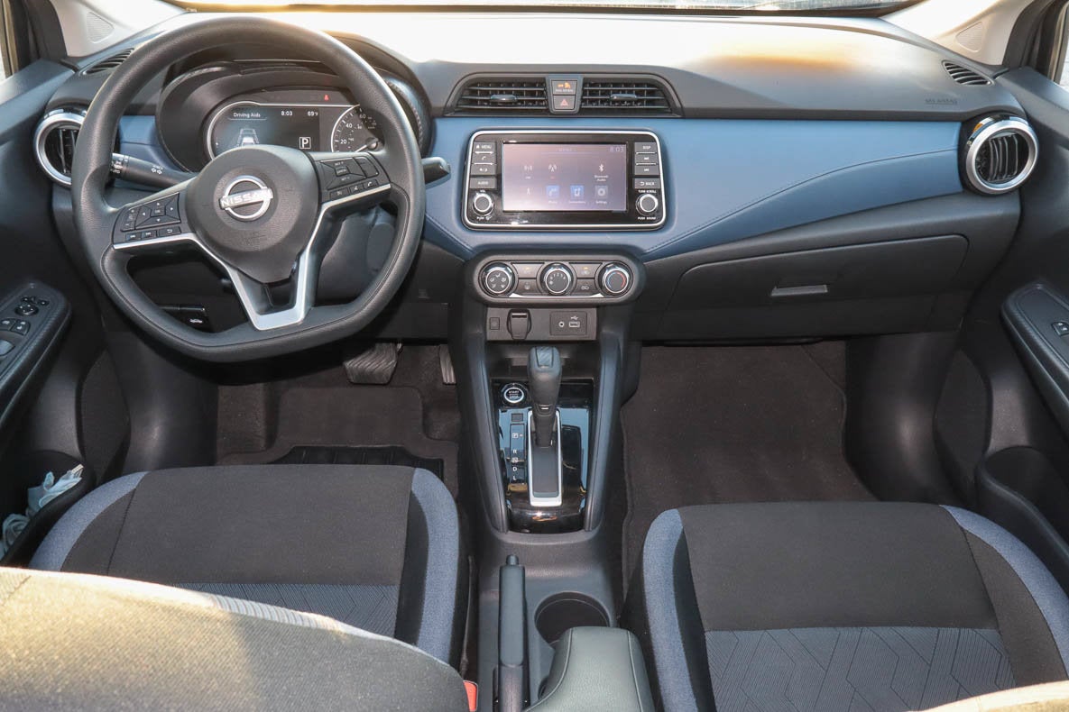 2025 Nissan Versa SV CVT