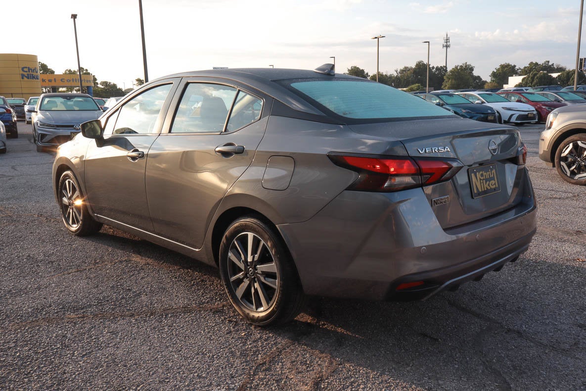 2025 Nissan Versa SV CVT