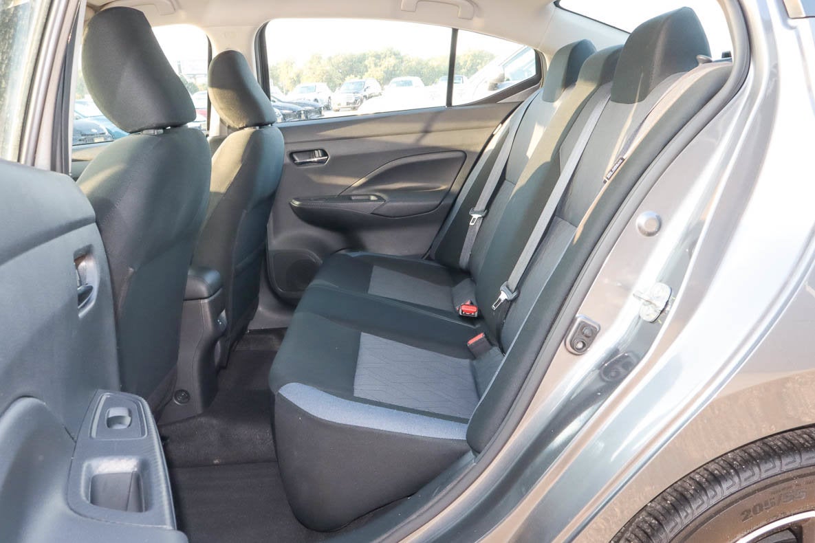 2025 Nissan Versa SV CVT