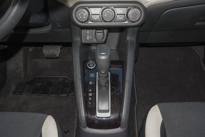 2022 Nissan Versa SV CVT