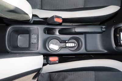 2022 Nissan Versa SV CVT