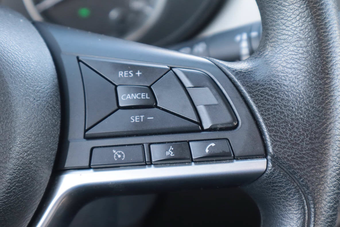 2022 Nissan Versa SV CVT
