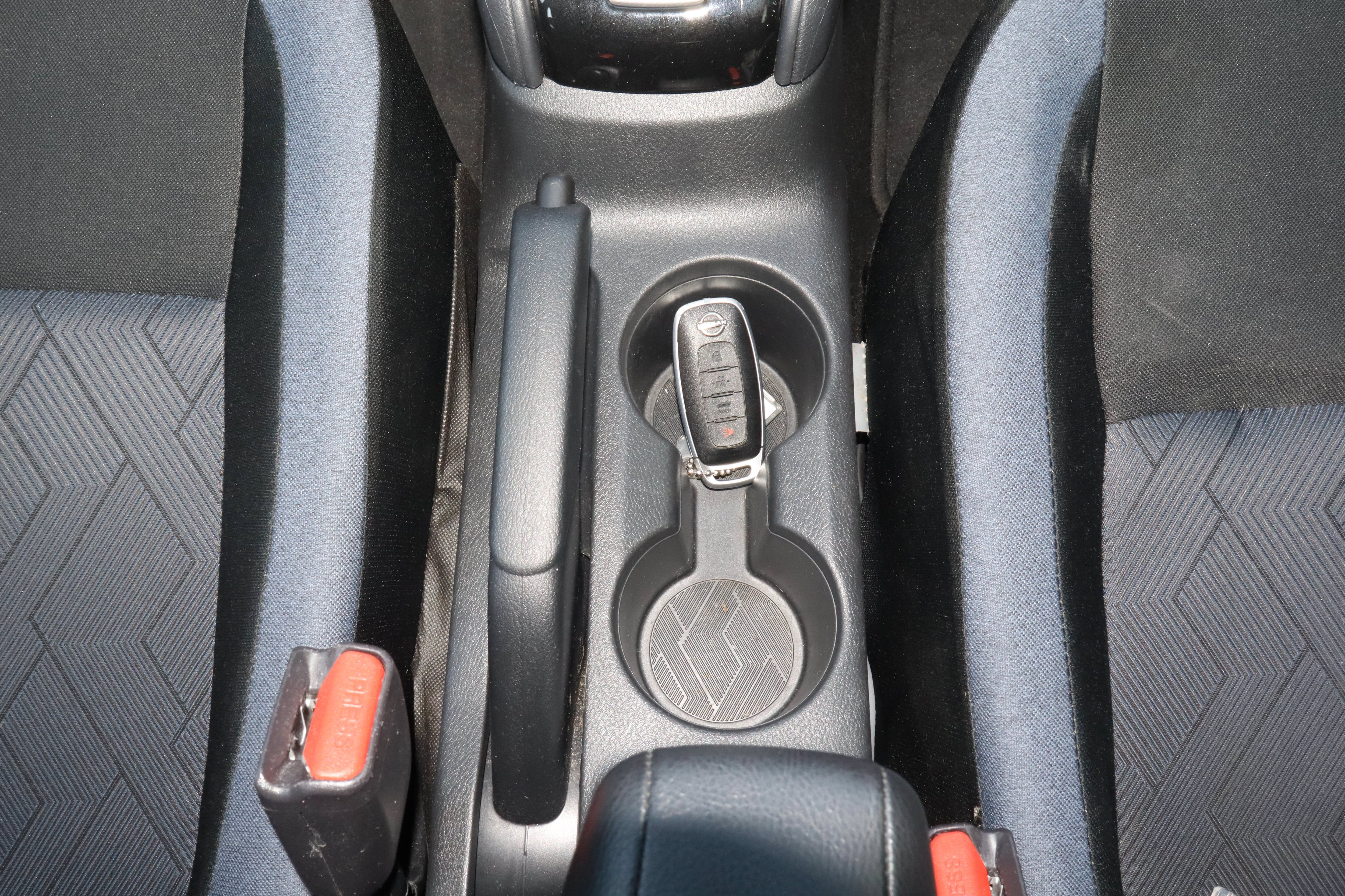 2025 Nissan Versa SV CVT