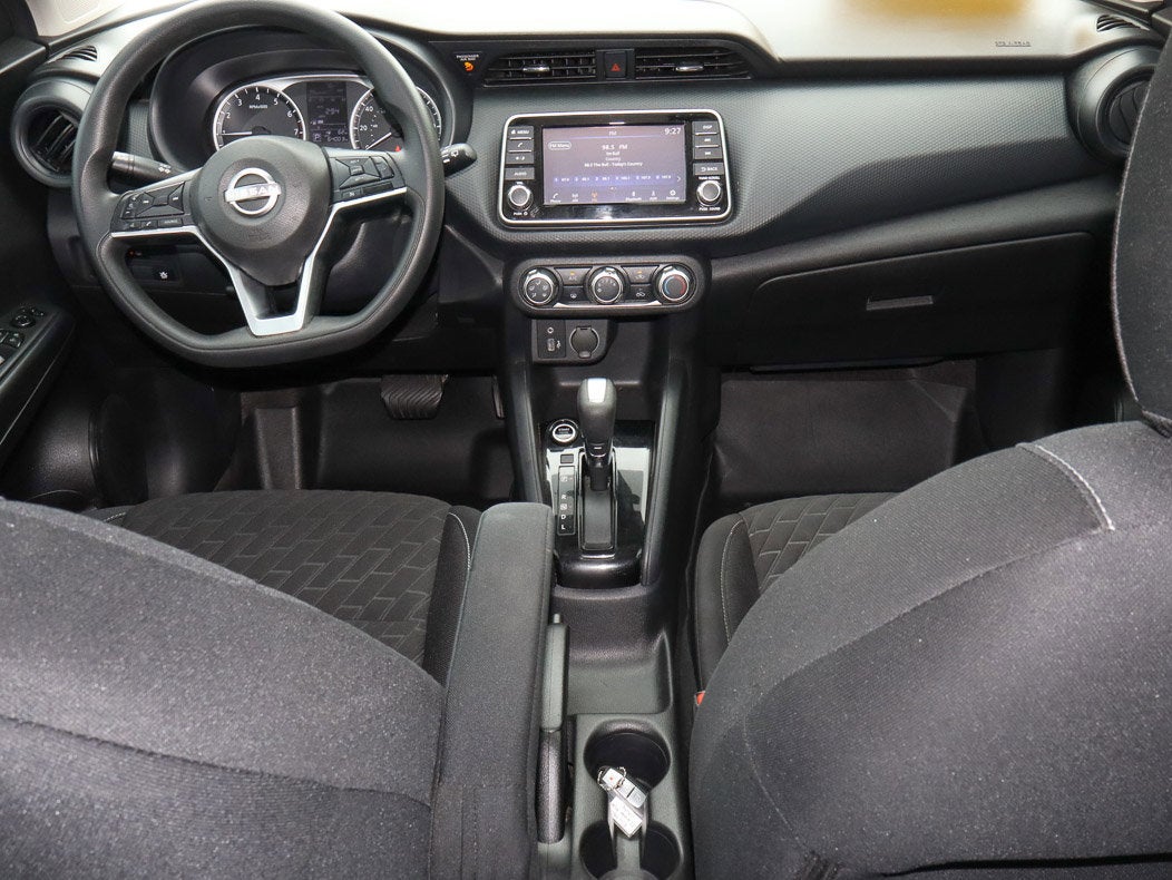 2022 Nissan Kicks S FWD