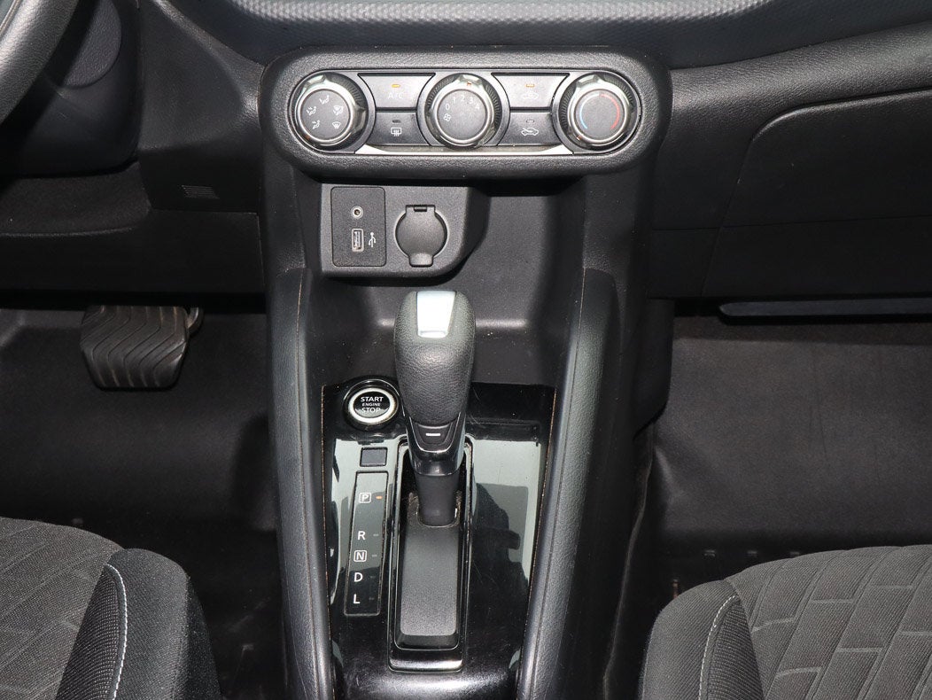2022 Nissan Kicks S FWD
