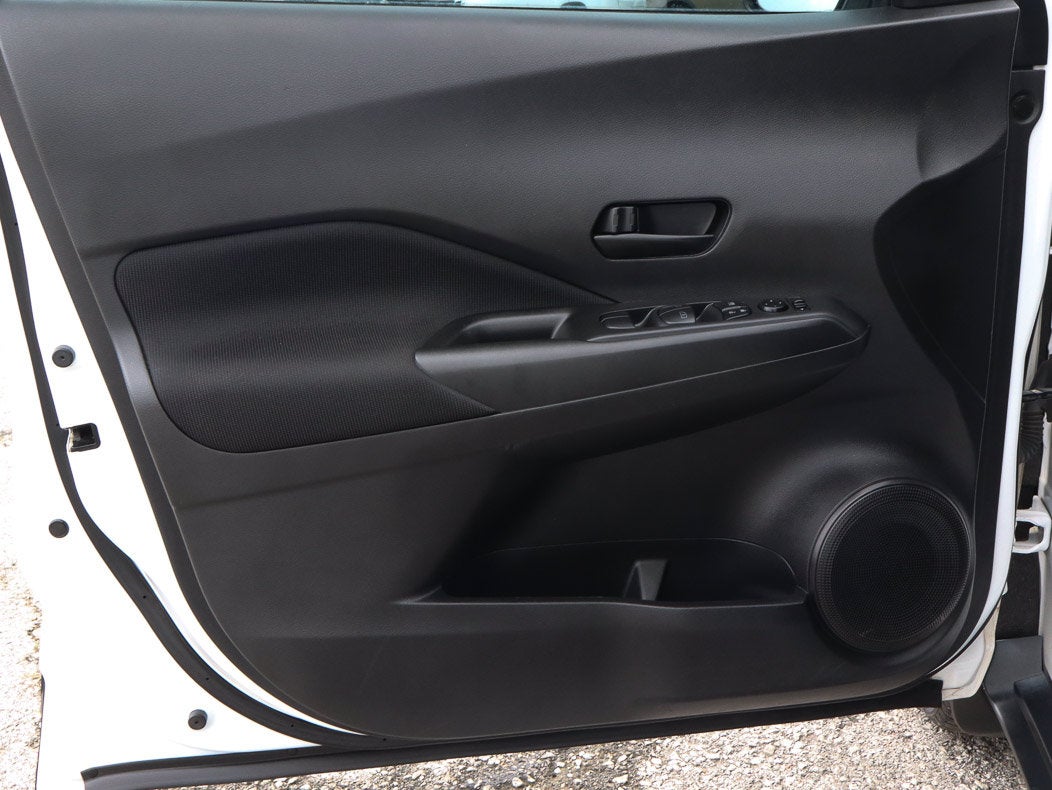 2022 Nissan Kicks S FWD