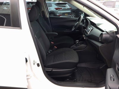2022 Nissan Kicks S FWD