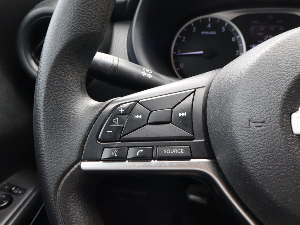 2022 Nissan Kicks S FWD