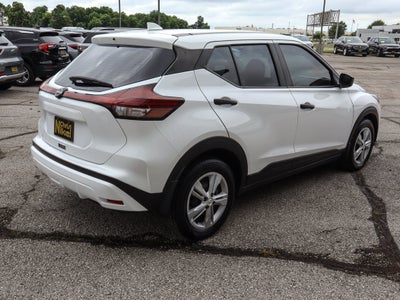 2022 Nissan Kicks S FWD