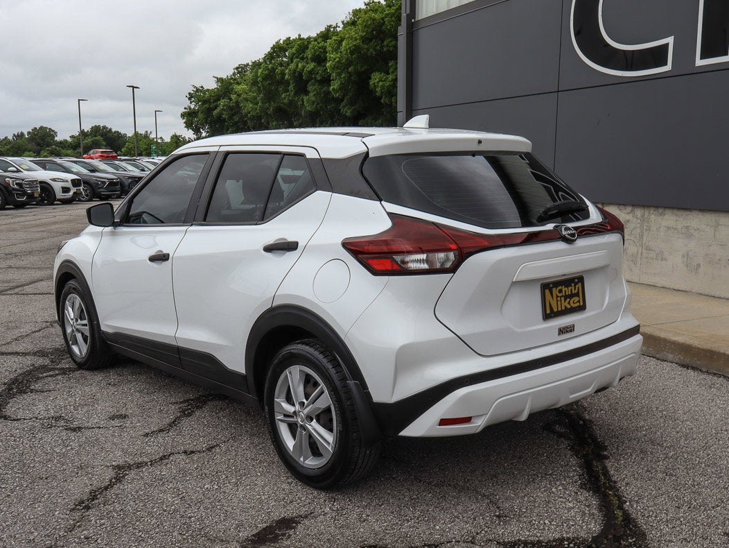 2022 Nissan Kicks S FWD