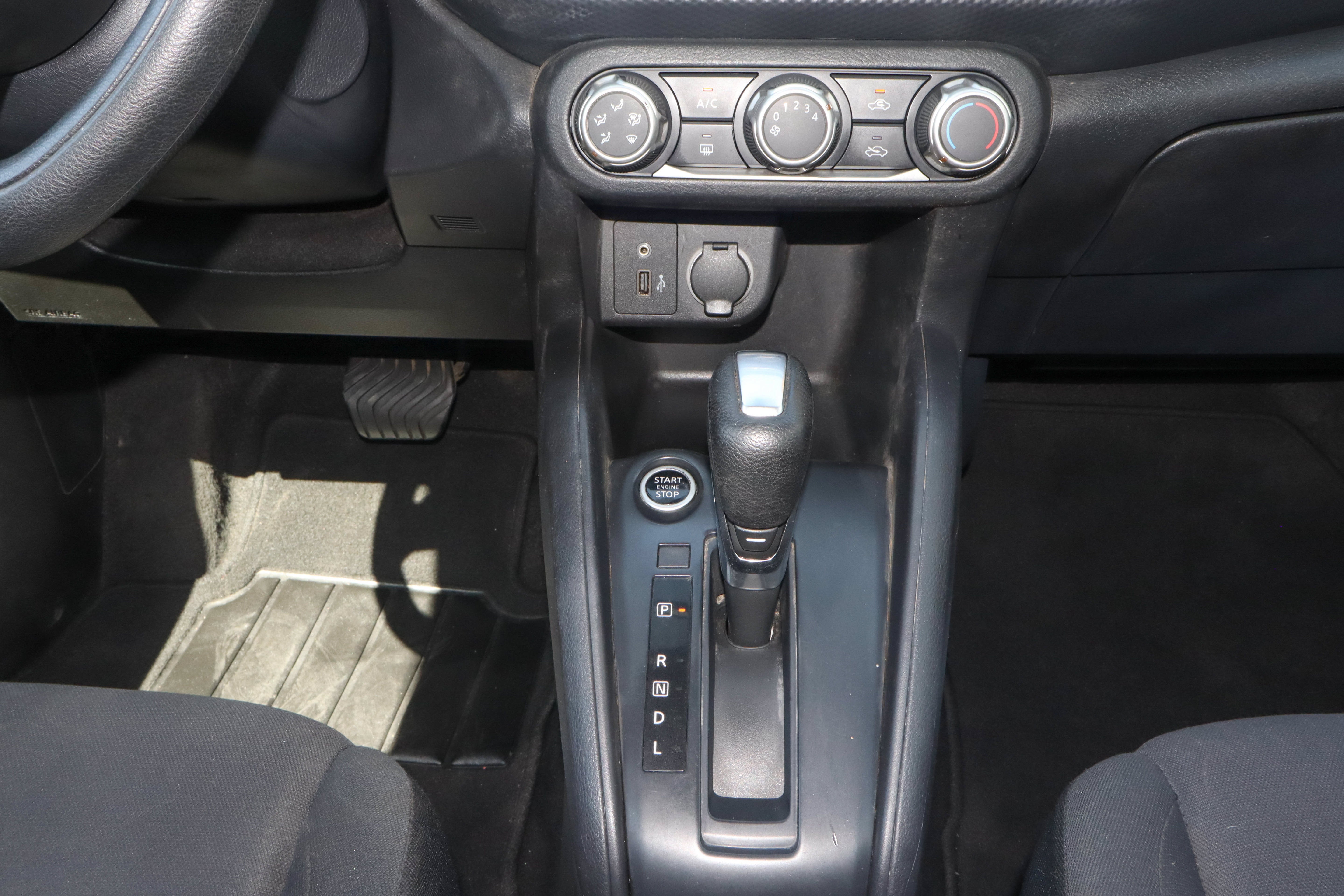 2023 Nissan Kicks S FWD