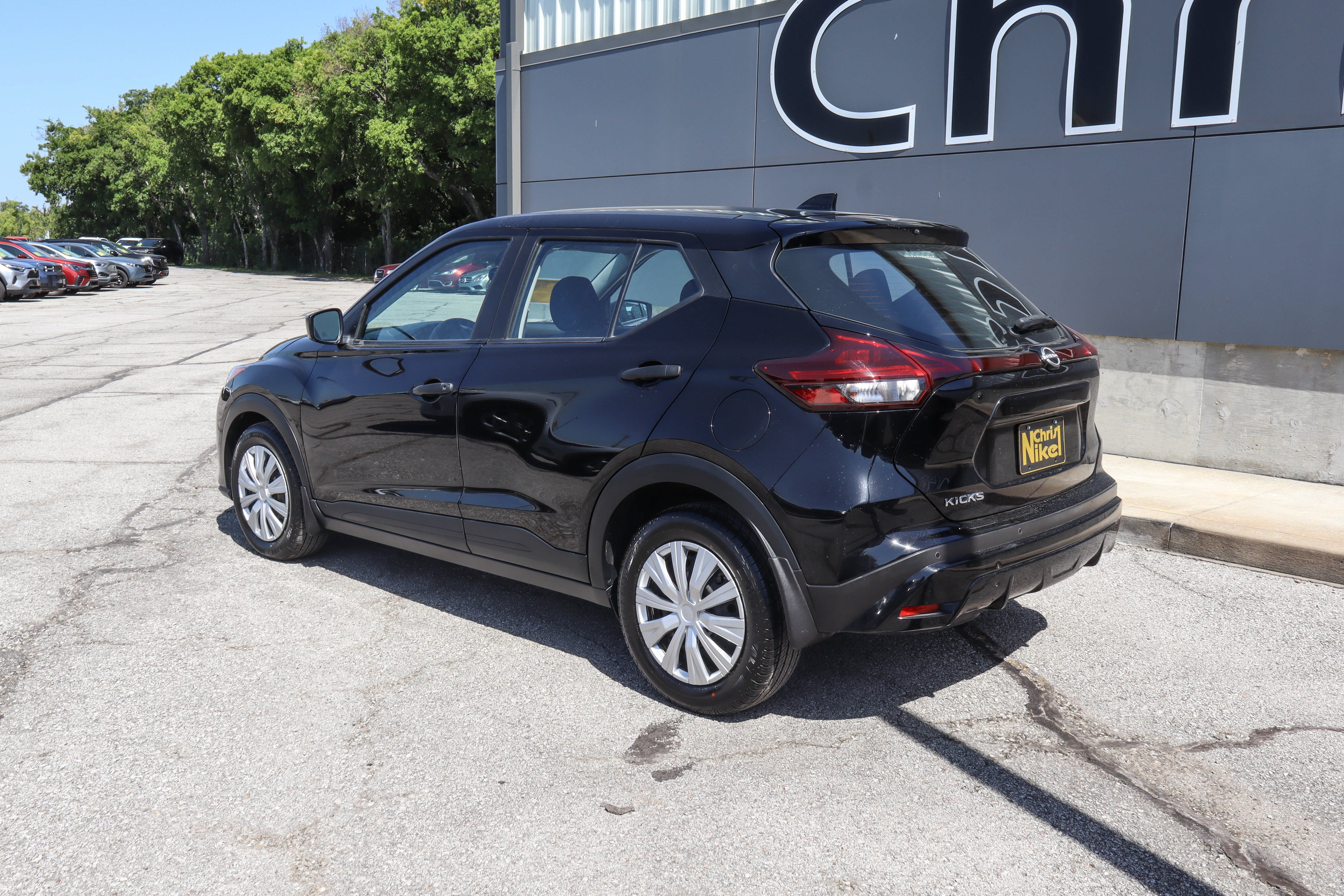 2023 Nissan Kicks S FWD