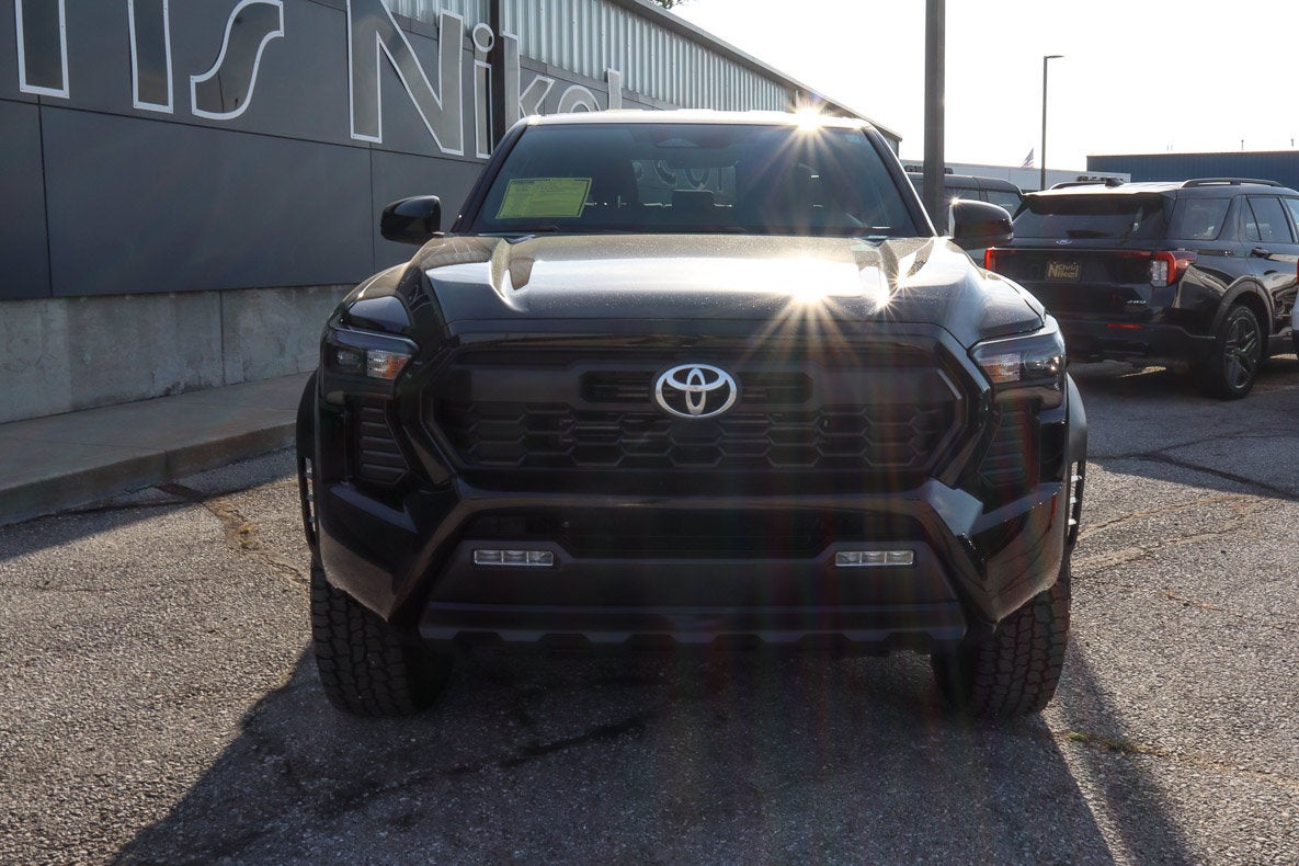 2025 Toyota Tacoma 4WD TRD Off Road Double Cab 5' Bed AT