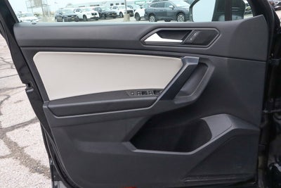 2021 Volkswagen Tiguan SE R-Line Black
