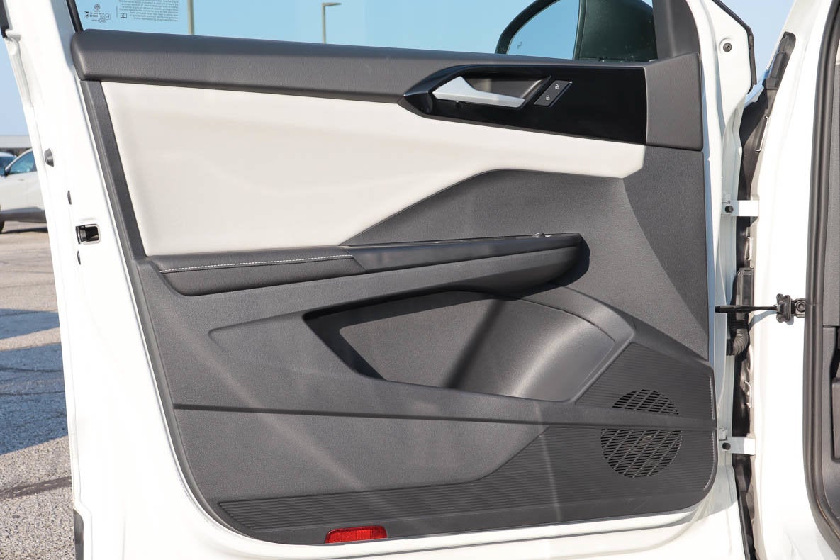 2025 Volkswagen Taos S FWD