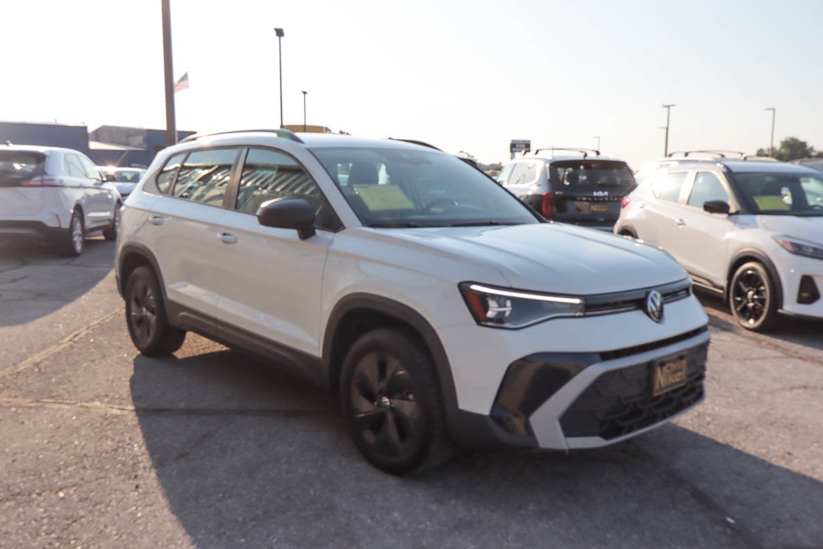 2025 Volkswagen Taos S FWD