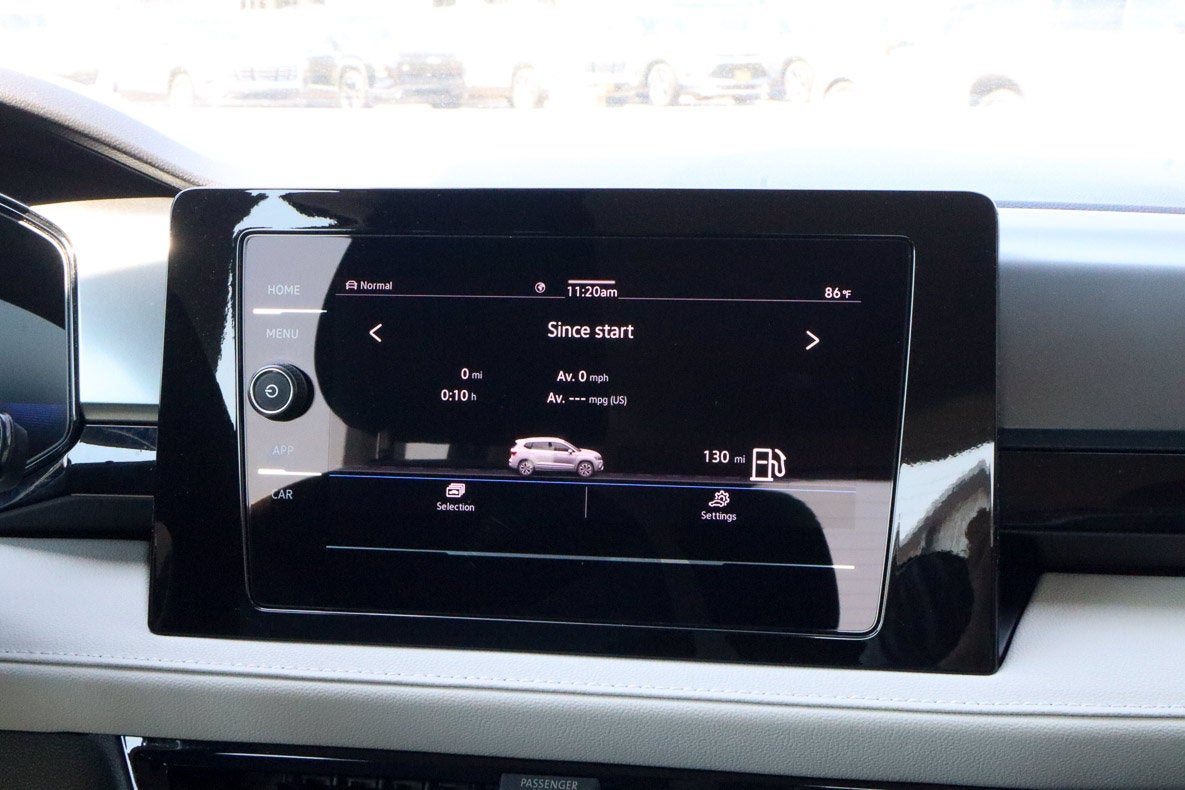 2025 Volkswagen Taos S 4MOTION