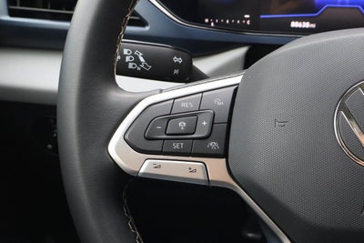 2023 Volkswagen Taos SE FWD