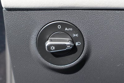 2026 Volkswagen Taos SE FWD