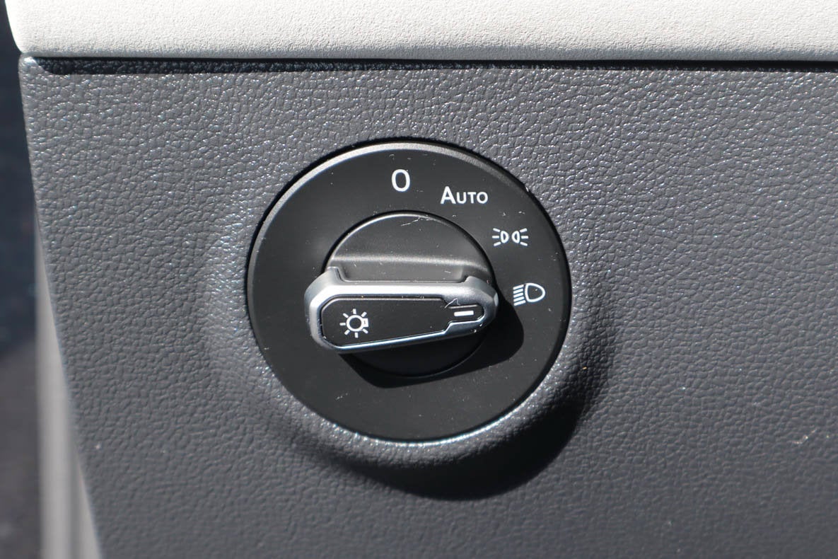 2026 Volkswagen Taos SE FWD