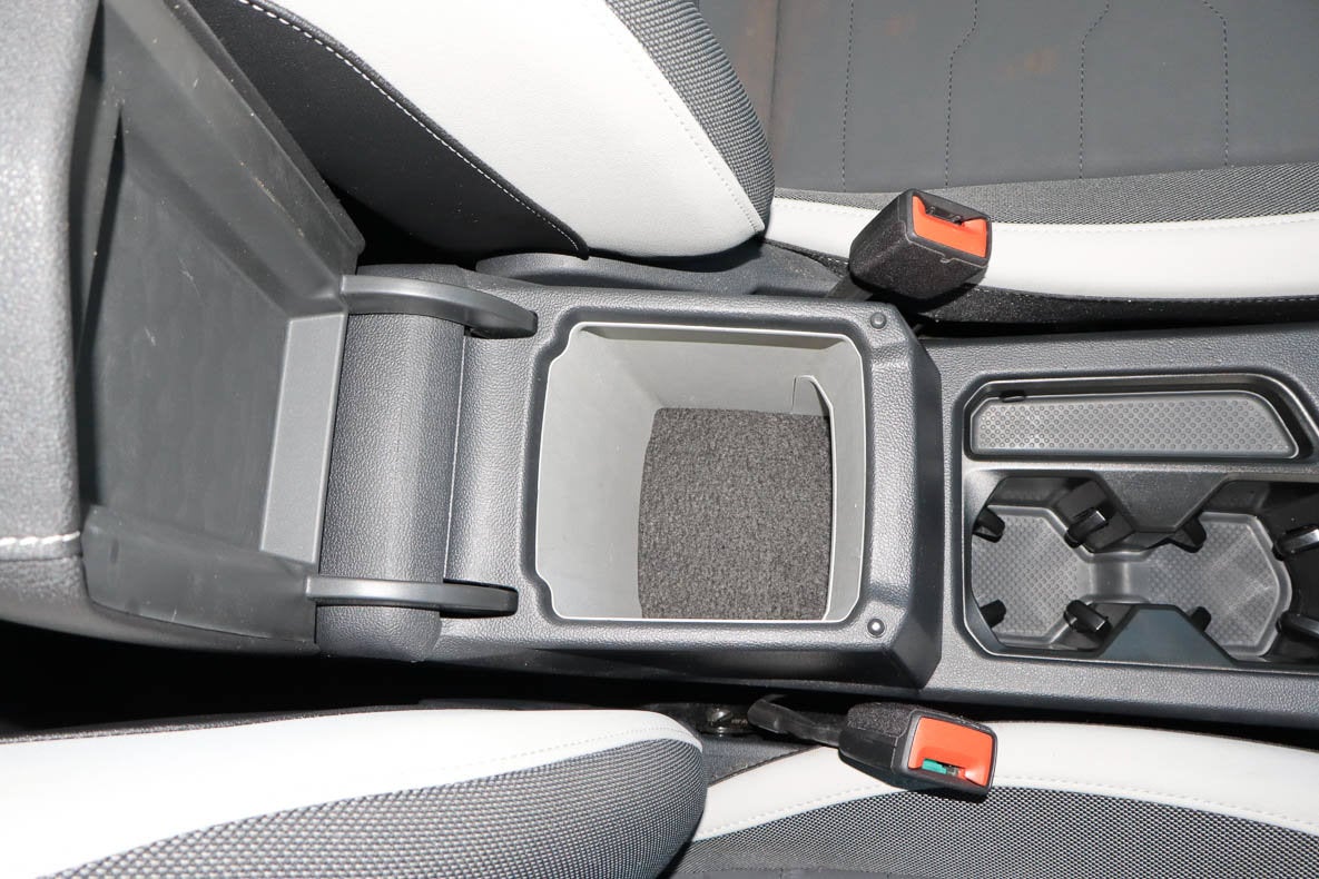 2026 Volkswagen Taos SE FWD