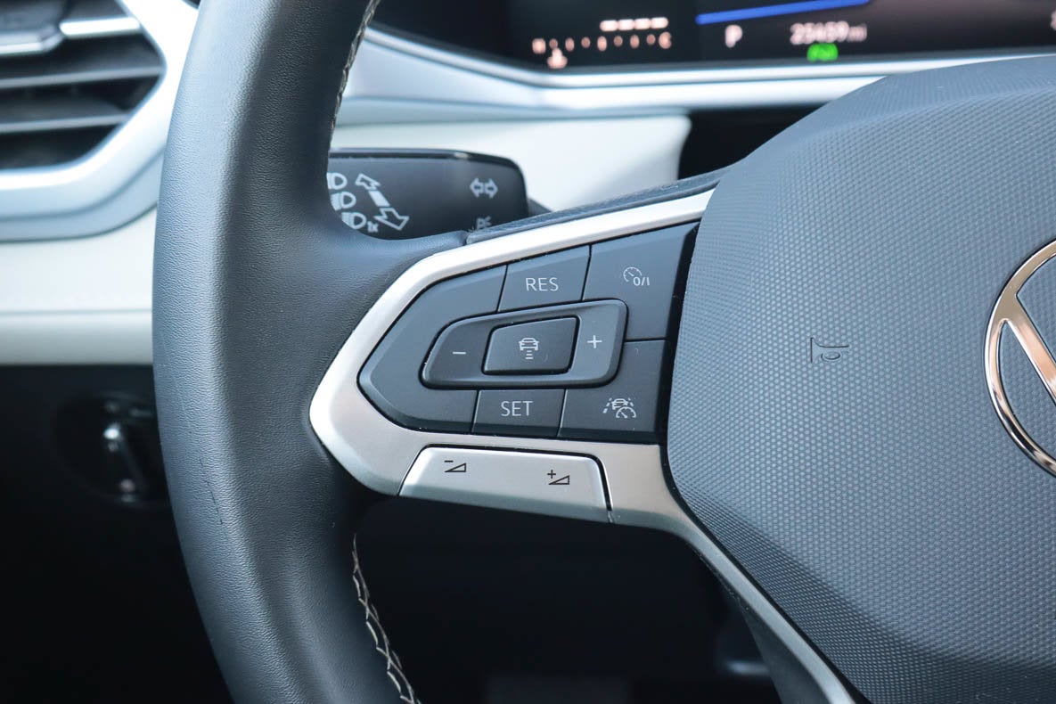 2026 Volkswagen Taos SE FWD