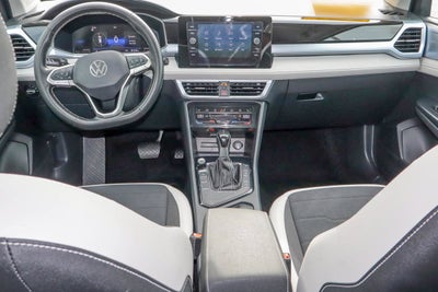2025 Volkswagen Taos SE FWD