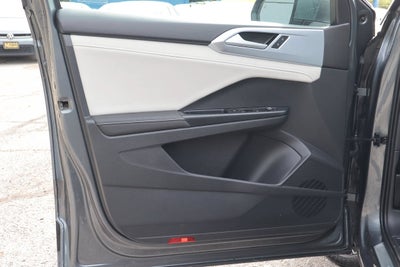 2025 Volkswagen Taos SE FWD