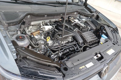 2025 Volkswagen Taos SE FWD