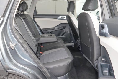 2025 Volkswagen Taos SE FWD