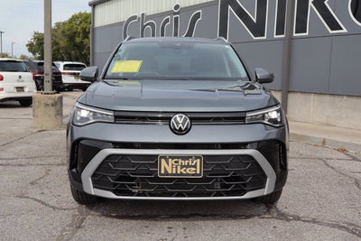 2025 Volkswagen Taos SE FWD