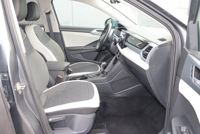 2025 Volkswagen Taos SE FWD