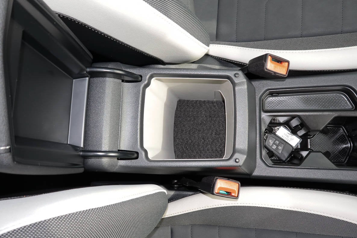 2025 Volkswagen Taos SE FWD