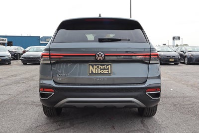 2025 Volkswagen Taos SE FWD