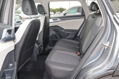 2025 Volkswagen Taos SE FWD
