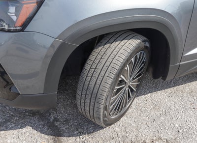 2025 Volkswagen Taos SE FWD