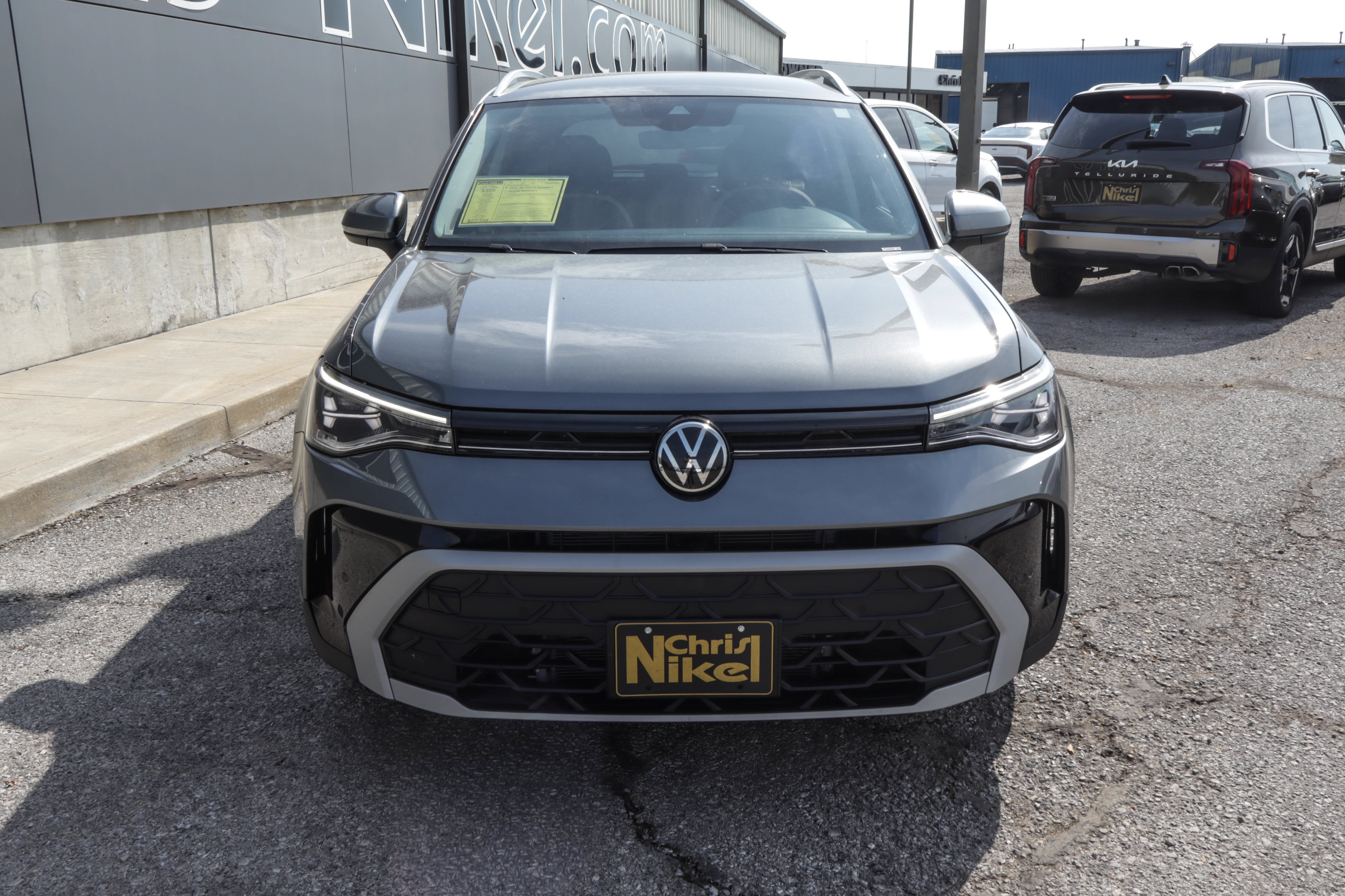 2025 Volkswagen Taos SE FWD