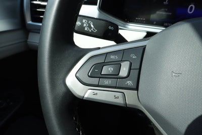 2025 Volkswagen Taos SE FWD