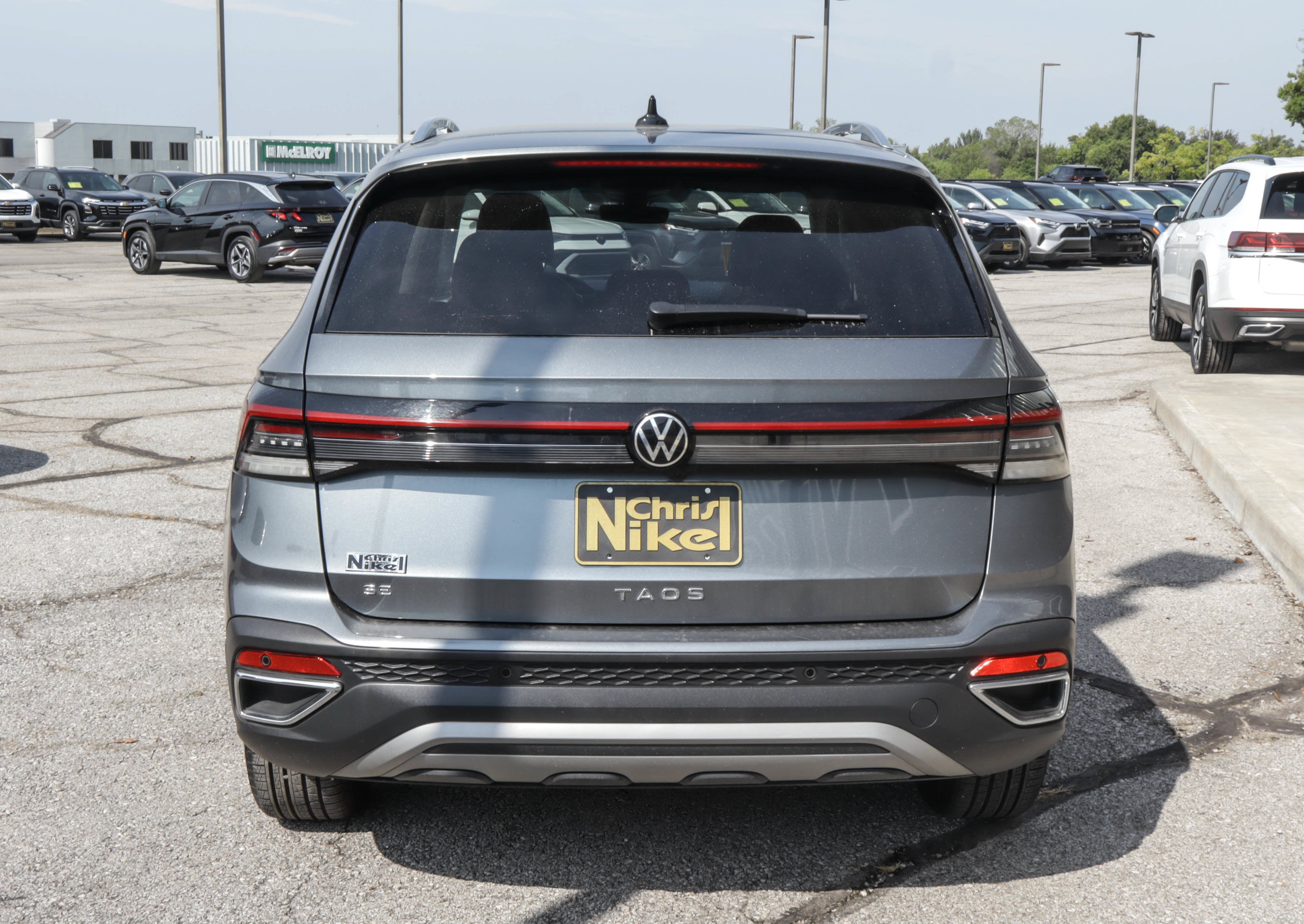 2025 Volkswagen Taos SE FWD