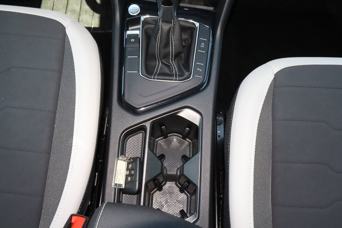 2026 Volkswagen Taos SE FWD