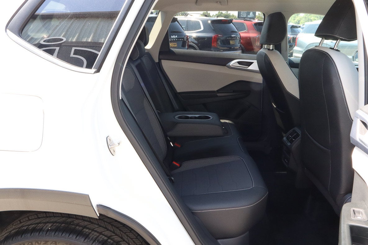 2026 Volkswagen Taos SE FWD