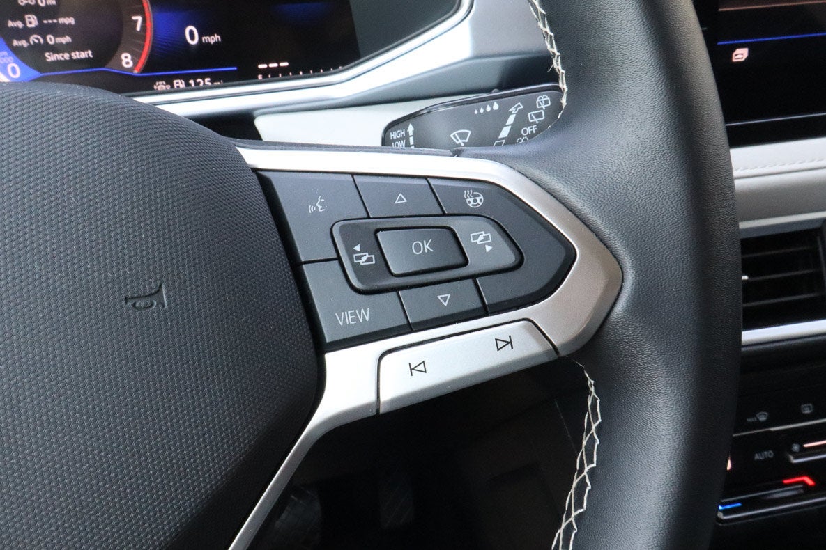 2026 Volkswagen Taos SE FWD